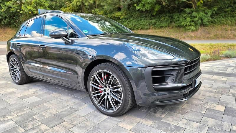 Grau Gebraucht 2023 Porsche Macan S SUV | 73.500 € (Fairer Preis) - Bild 1/4