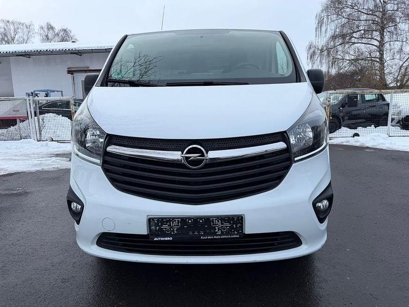Gebraucht Opel Vivaro 90 PS (66 kW) 2015 Weiß Van / Kleinbus