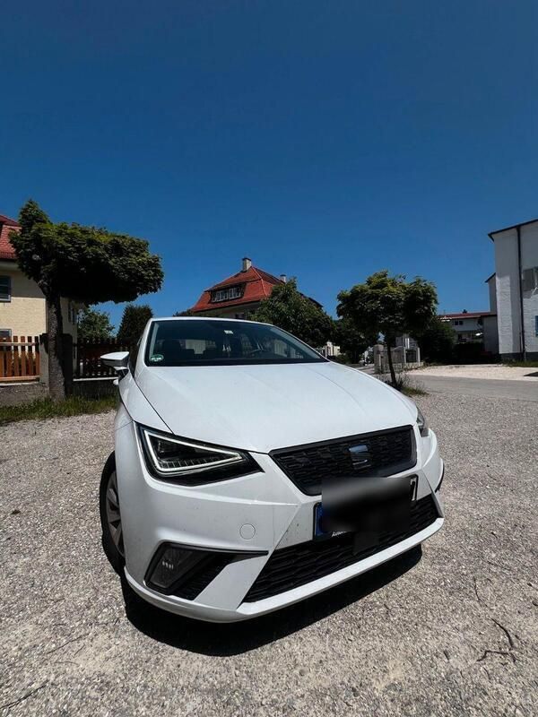 Weiß Gebraucht 2022 Seat Ibiza Style Kleinwagen | 15.500 € (Fairer Preis) - Bild 1/4