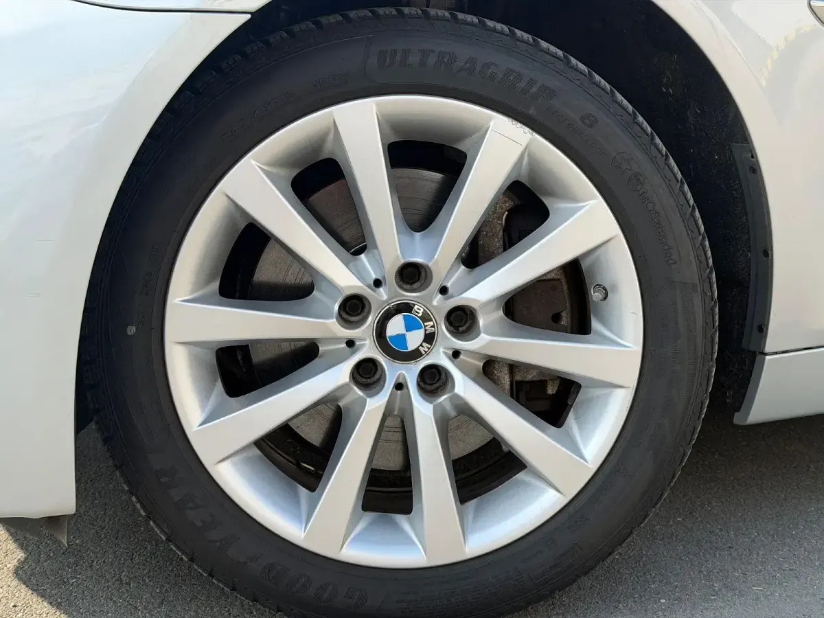 Käytetty BMW 525 Performance 218 HP (160 kW) 2015 Hopea Farmari