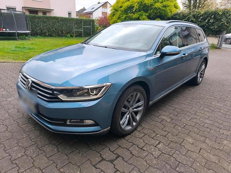 Gebraucht VW Passat 239 PS (175 kW) 2014 Blau Kombi
