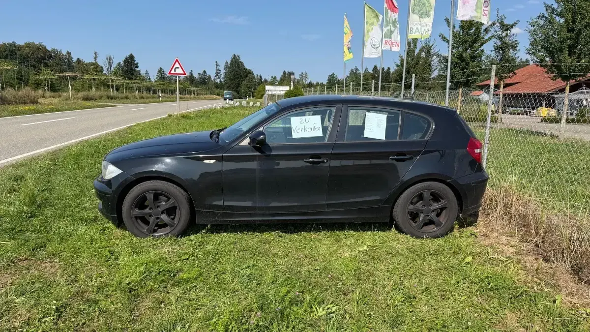 Gebraucht BMW 118 143 PS (105 kW) 2010 Schwarz Kleinwagen