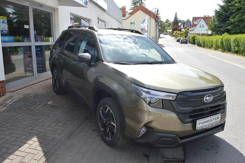 Grün Gebraucht 2025 Subaru Forester Active SUV | 39.990 € (Guter Preis) - Bild 1/4