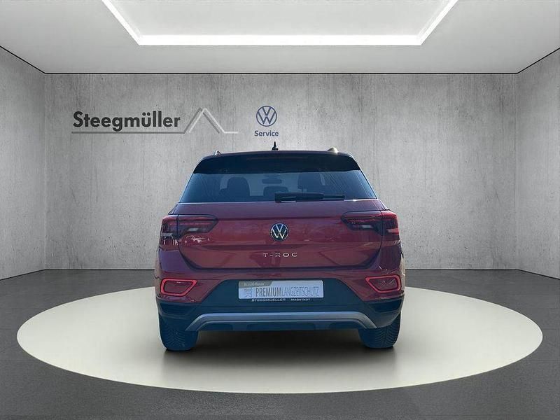 Gebraucht VW T-Roc Move 150 PS (110 kW) 2024 Rot SUV