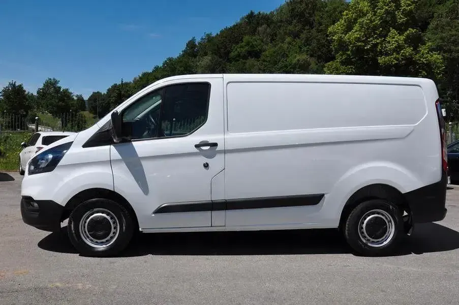 Gebraucht Ford Transit Custom 105 PS (77 kW) 2021 Weiß Van / Kleinbus