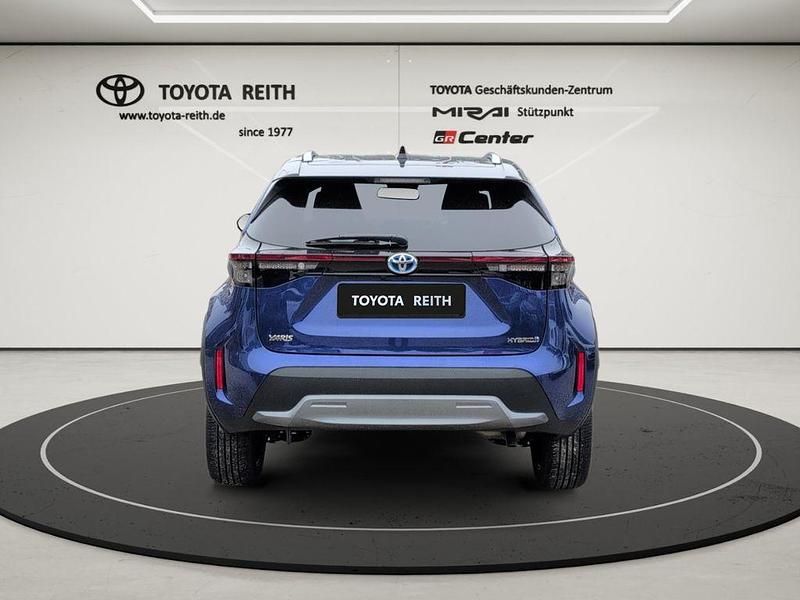 Gebraucht Toyota Yaris Hybrid 116 PS (85 kW) 2022 Blau Kleinwagen