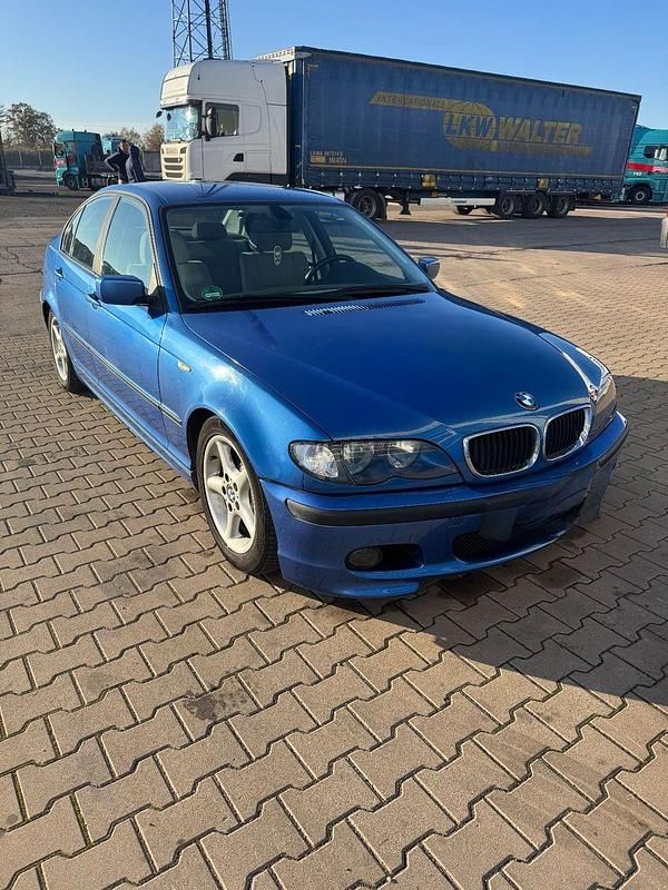 Brugt BMW 318 Performance 118 HK (86 kW) 2000 Blå Sedan