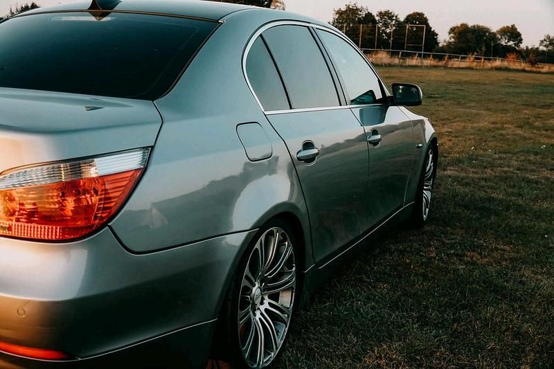 Gebraucht BMW 525 192 PS (141 kW) 2003 Grau Limousine