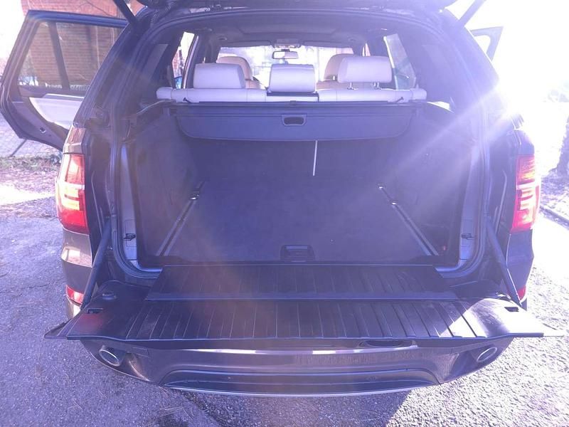 Second-hand BMW X5 245 CP (180 kW) 2011 Maro SUV