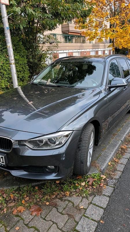 Grau Gebraucht 2014 BMW 318 Sport Line Kombi | 8.200 € (Guter Preis) - Bild 1/4