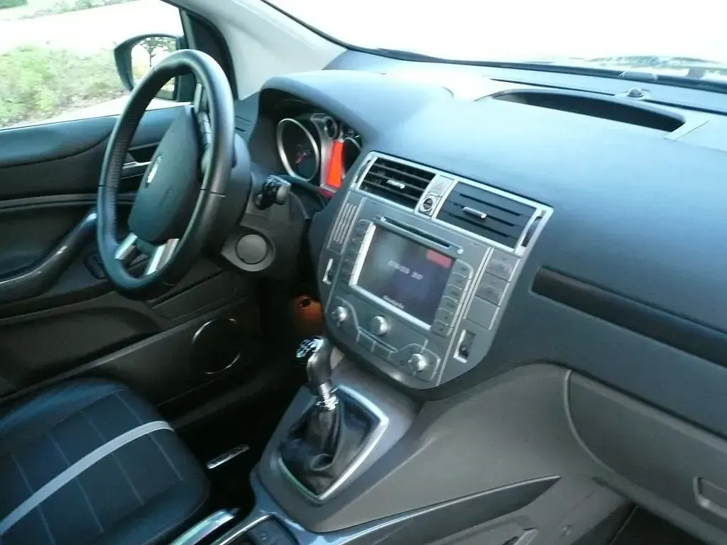 Gebraucht Ford Kuga Titanium 163 PS (119 kW) 2011 Schwarz SUV