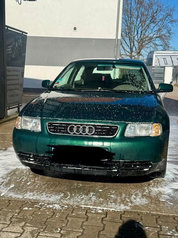 Grün Gebraucht 1998 Audi A3 Ambiente Limousine | 850 € (Guter Preis) - Bild 1/2