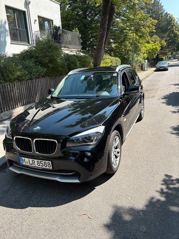 Schwarz Gebraucht 2012 BMW X1 Sport Line SUV | 6.000 € (Fairer Preis) - Bild 1/4