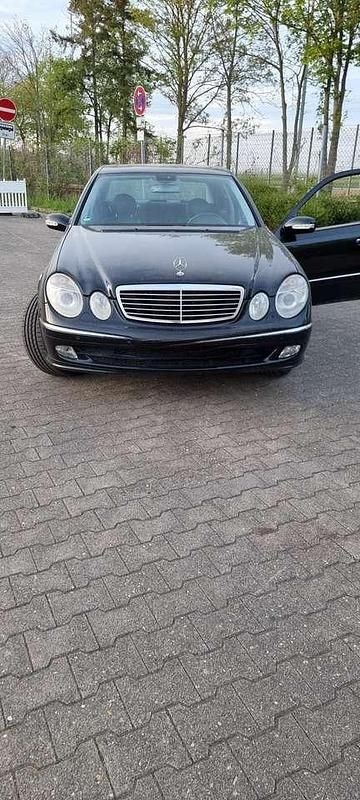 Gebraucht Mercedes E320 Avantgarde 204 PS (150 kW) 2004 Limousine