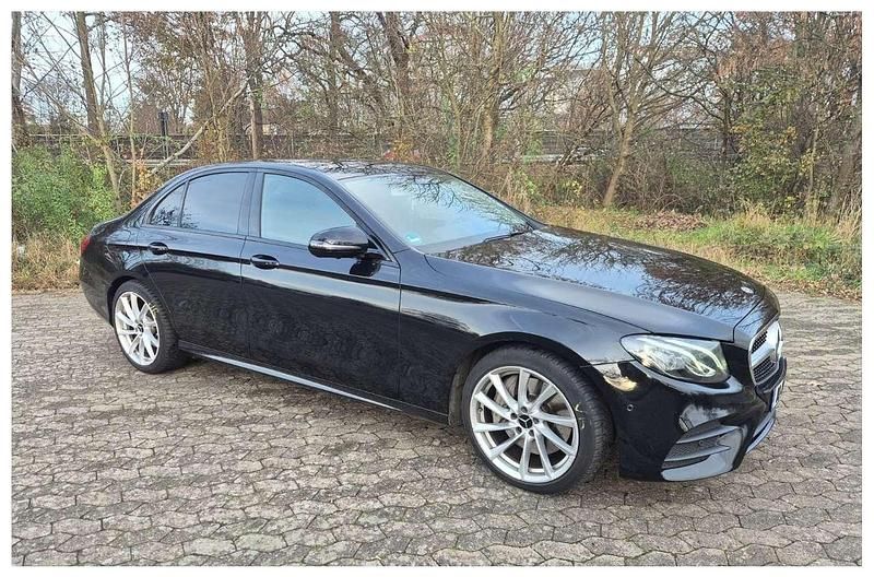 Gebraucht Mercedes E350 AMG line 314 PS (230 kW) 2019 Schwarz Limousine