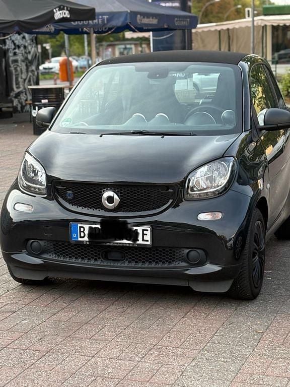 Schwarz Gebraucht 2019 Smart ForTwo Electric Drive Kleinwagen | 6.999 € (Guter Preis) - Bild 1/4