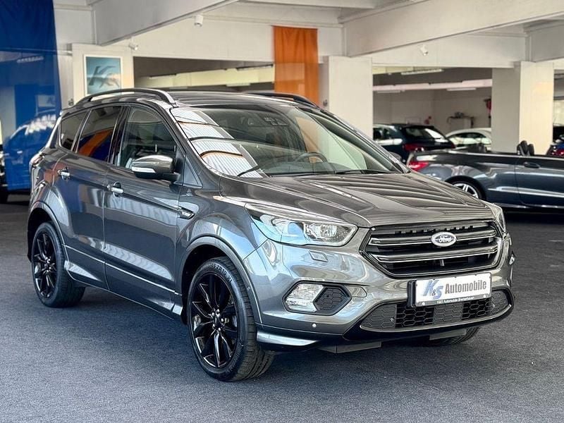 Gebraucht Ford Kuga ST-Line 150 PS (110 kW) 2018 Grau SUV