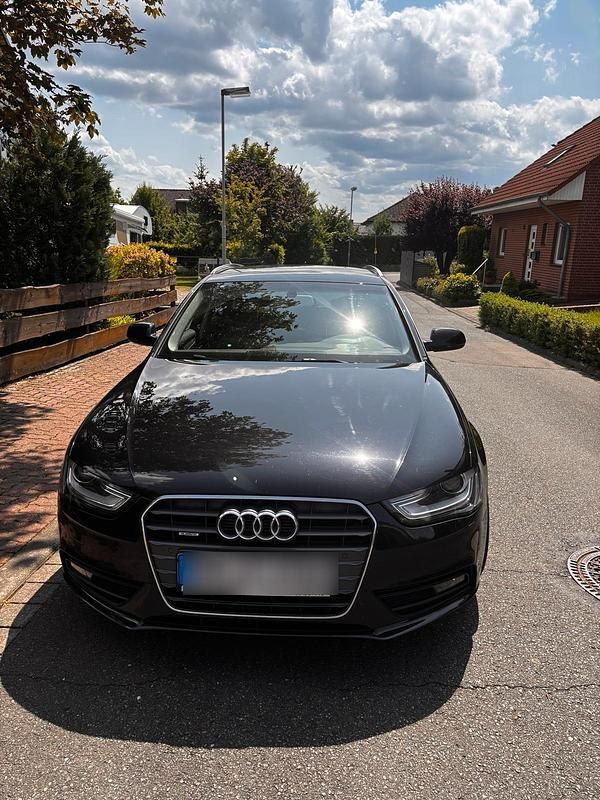 Gebraucht Audi A4 170 PS (125 kW) 2012 Schwarz Kombi