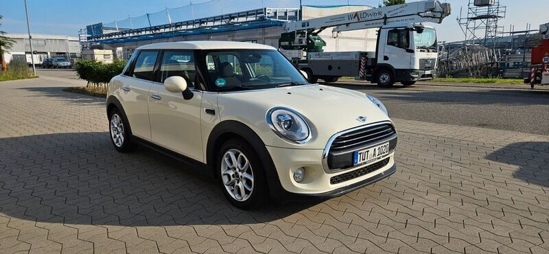 Weiß Gebraucht 2017 Mini ONE Kleinwagen | 8.999 € (Guter Preis) - Bild 1/4