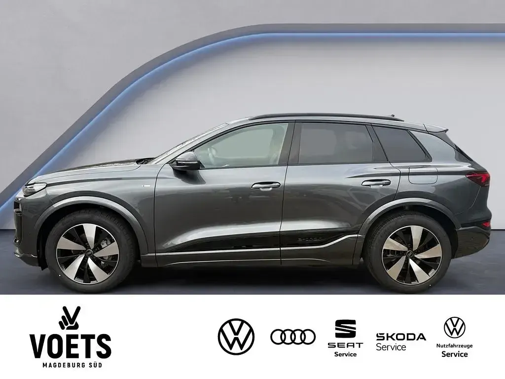 Neu Audi Q6 e-tron Sport 225 kW (306 PS) 2026 Grau SUV