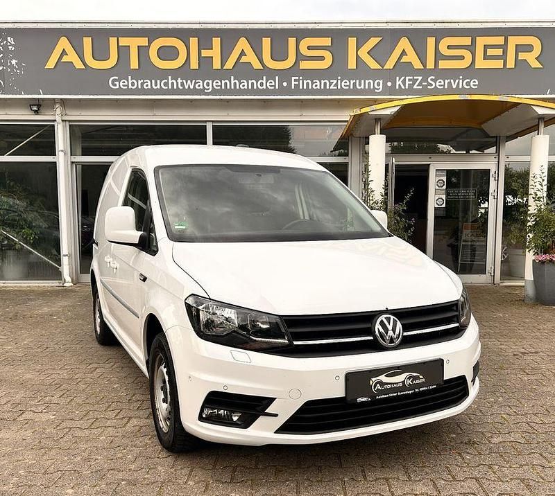 Weiß Gebraucht 2017 VW Caddy Van / Kleinbus | 9.990 € (Etwas zu teuer) - Bild 1/4