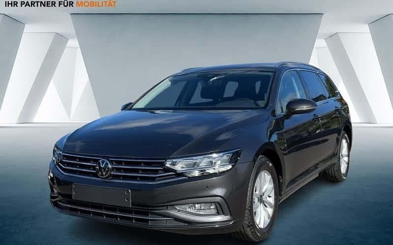 Grau Gebraucht 2023 VW Passat Business Kombi | 22.490 € (Guter Preis) - Bild 1/4