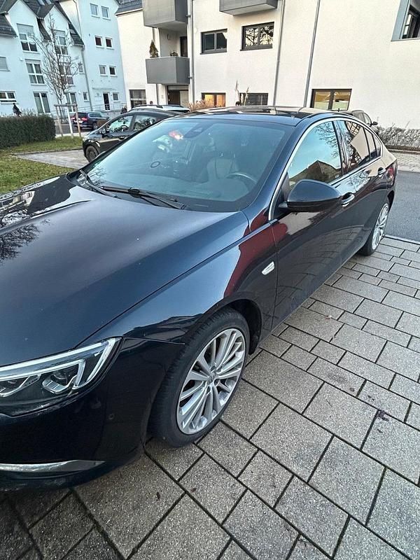 Blau Gebraucht 2017 Opel Insignia Sport Limousine | 12.500 € - Bild 1/4