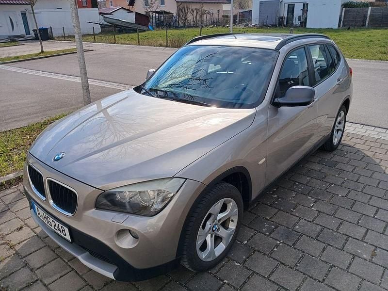 Gebraucht BMW X1 143 PS (105 kW) 2010 Gold SUV