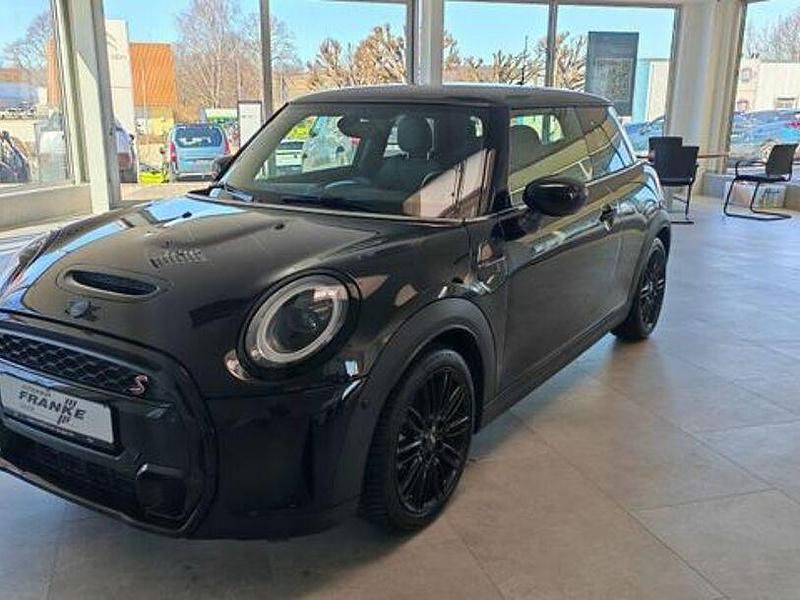 Gebraucht Mini Cooper Classic 178 PS (130 kW) 2022 Andere Kleinwagen