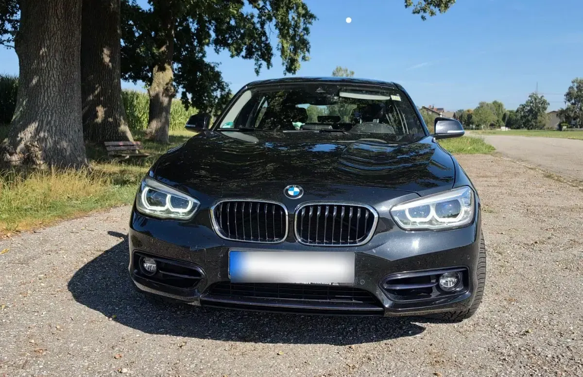 Gebraucht BMW 120 Sport Line 184 PS (135 kW) 2017 Schwarz Limousine