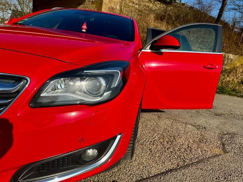 Rot Gebraucht 2014 Opel Insignia Innovation Kombi | 5.000 € (Guter Preis) - Bild 1/4