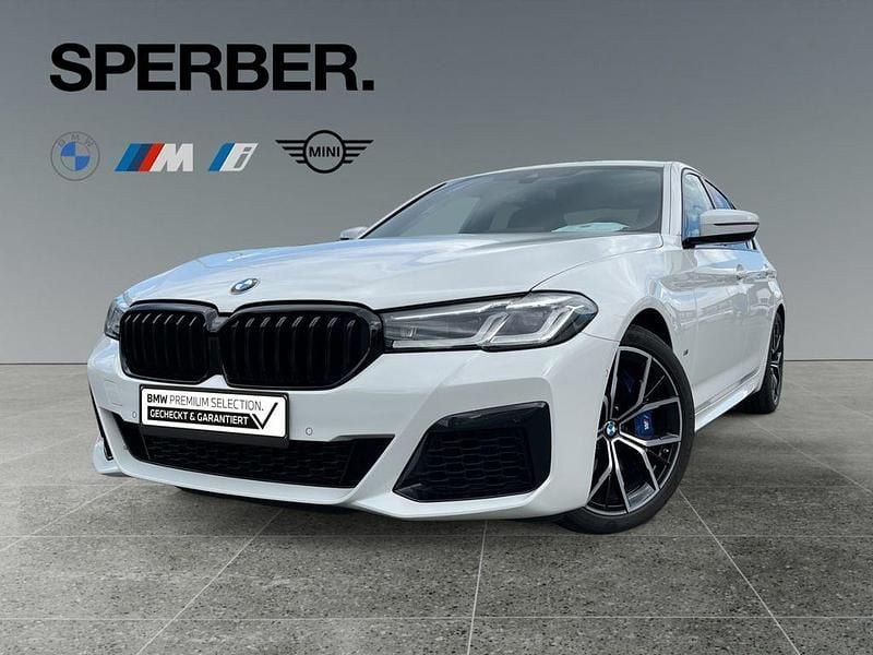 Weiß Gebraucht 2022 BMW M550 Performance Limousine | 57.900 € (Guter Preis) - Bild 1/4