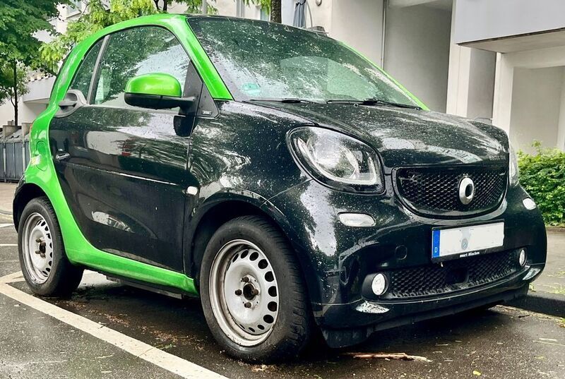 Schwarz Gebraucht 2017 Smart ForTwo Electric Drive Kleinwagen | 5.000 € - Bild 1/4
