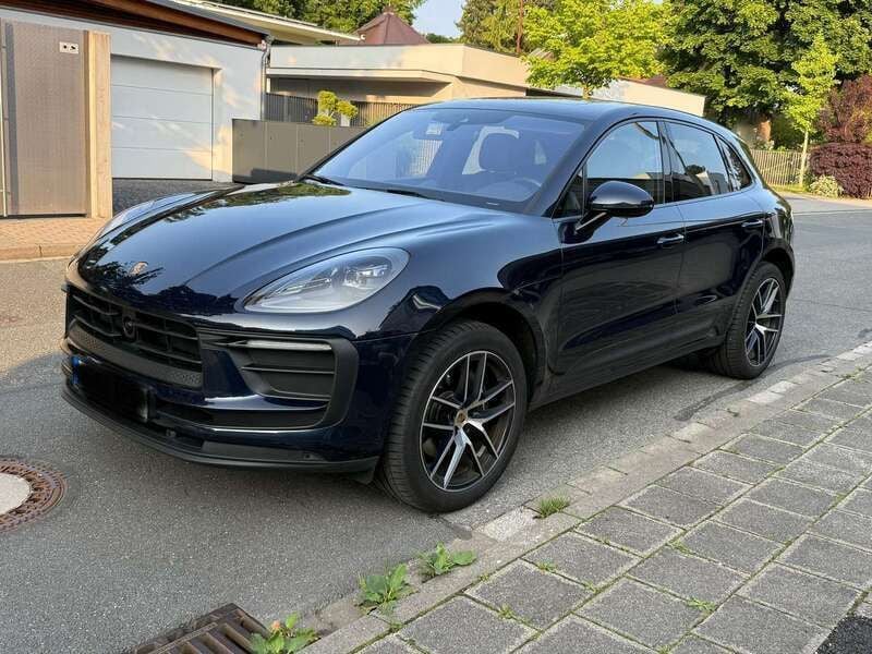 Blau Gebraucht 2022 Porsche Macan SUV | 55.900 € (Superpreis) - Bild 1/4