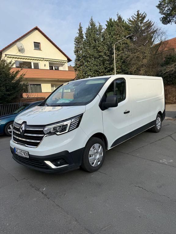 Weiß Gebraucht 2022 Renault Trafic Van / Kleinbus | 14.350 € (Guter Preis) - Bild 1/4