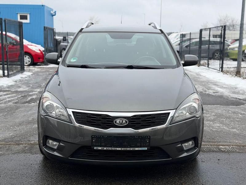 Gebraucht Kia Ceed Sportswagon 116 PS (85 kW) 2011 Grau Kombi