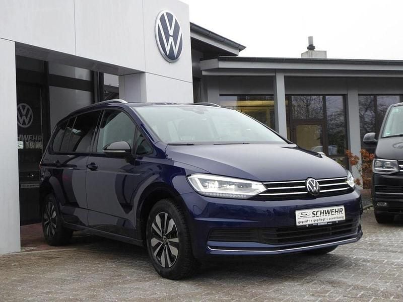 Gebraucht VW Touran Comfortline 150 PS (110 kW) 2025 Atlantik blue metallic Van / Kleinbus