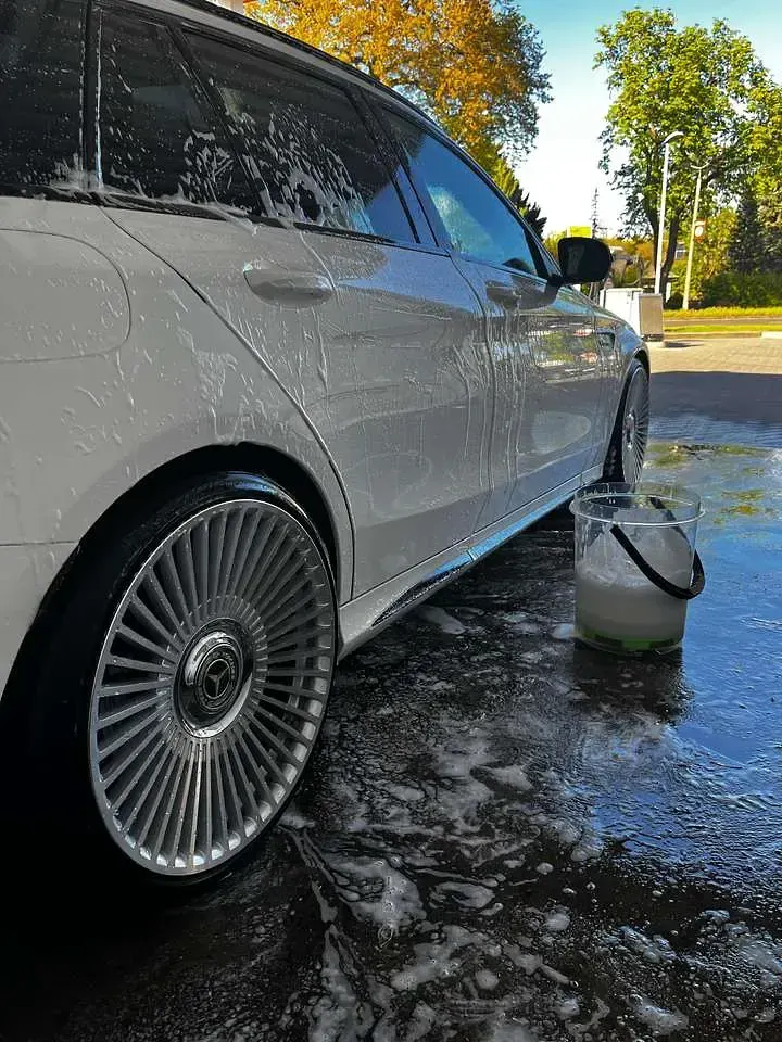 Gebraucht Mercedes C400 333 PS (244 kW) 2018 Weiß Kombi