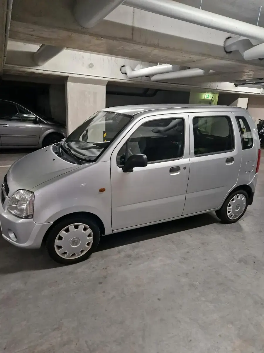 Gebraucht Opel Agila 44 PS (32 kW) 2005 Silber Van / Kleinbus