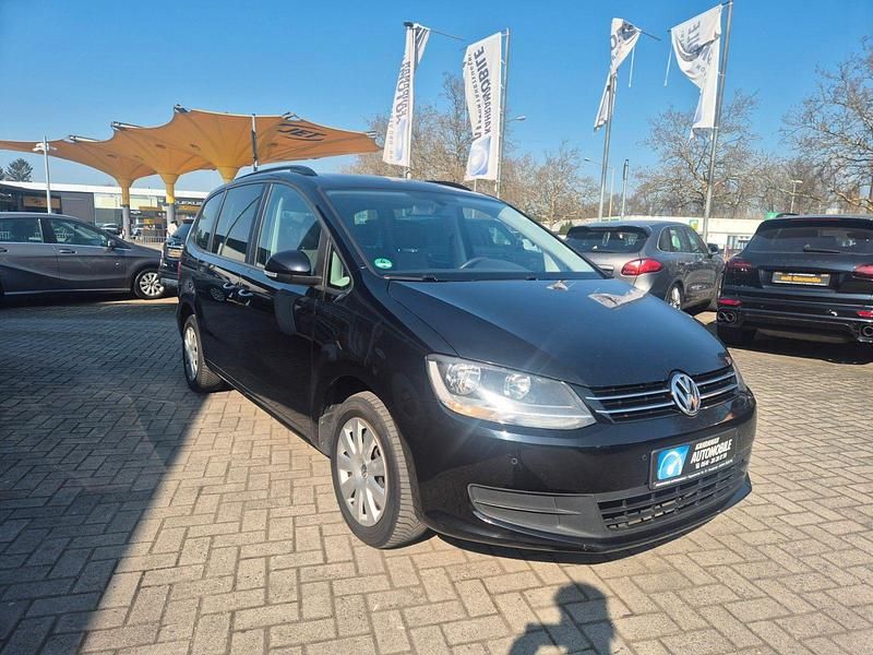 Gebraucht VW Sharan Trendline 140 PS (102 kW) 2012 Schwarz Van / Kleinbus