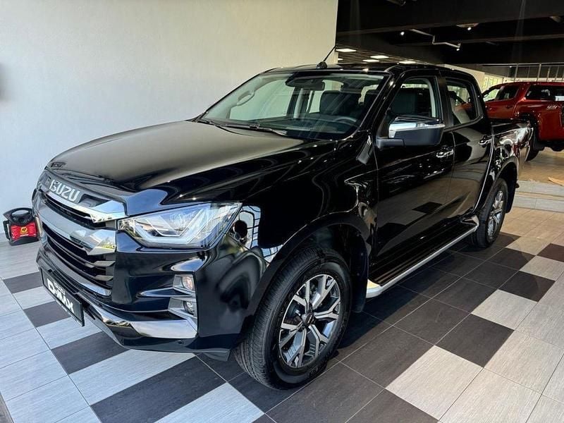 Neu Isuzu D-Max 163 PS (119 kW) 2025 Schwarz Pickup