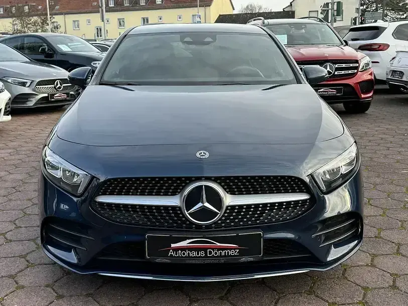 Gebraucht Mercedes A200 AMG line 163 PS (119 kW) 2021 Denimblau  metalliclack Limousine