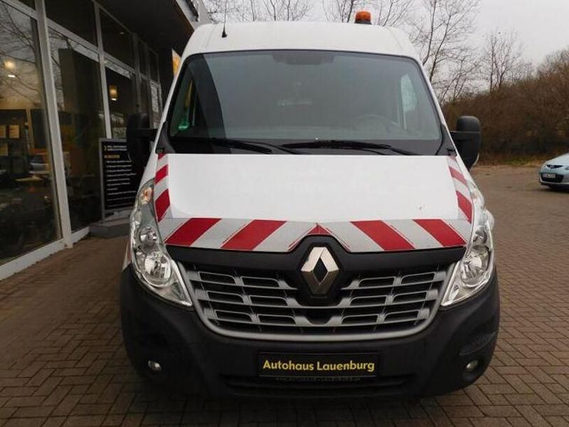 Second-hand Renault Master 170 CP (125 kW) 2018 Alb Van