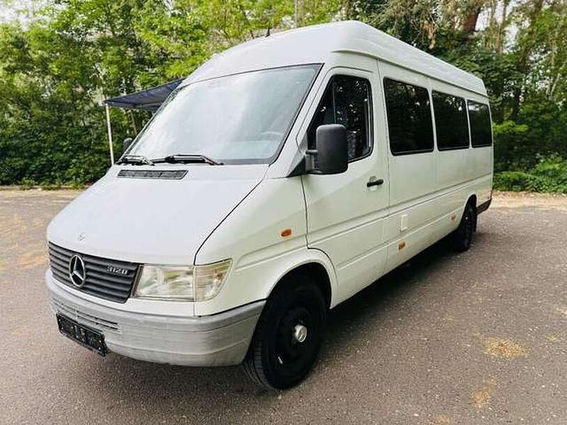 Gebraucht Mercedes Sprinter 122 PS (89 kW) 1997 Arktikweiß Van
