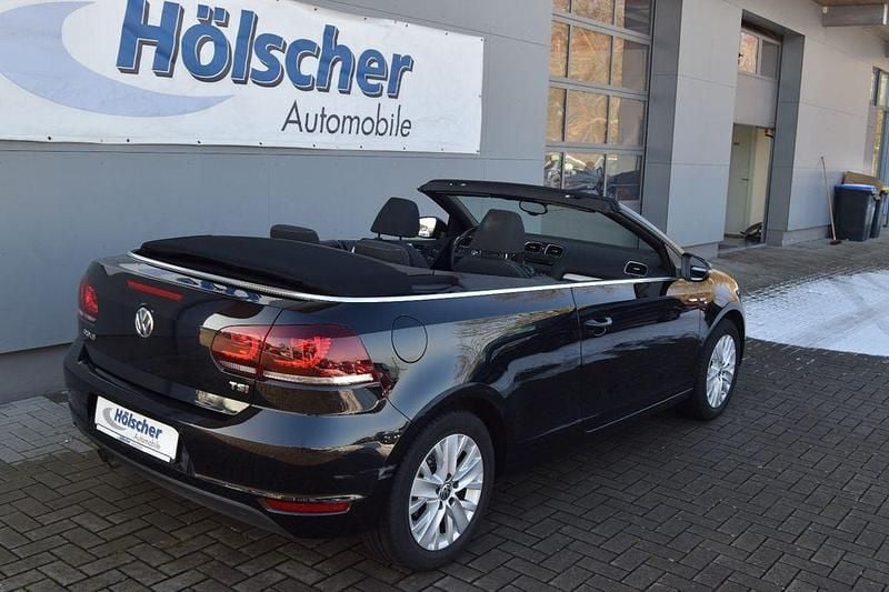 Gebraucht VW Golf Cabriolet Life 122 PS (89 kW) 2014 Schwarz Cabrio