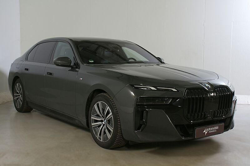 Gebraucht BMW i7 M Sport 400 kW (544 PS) 2023 Grau Limousine