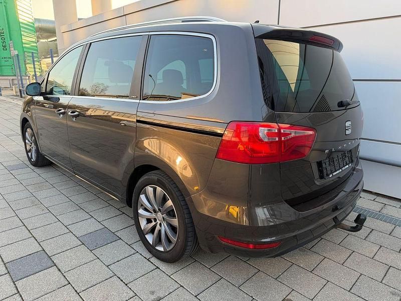 Gebraucht Seat Alhambra 140 PS (102 kW) 2015 Braun Van / Kleinbus