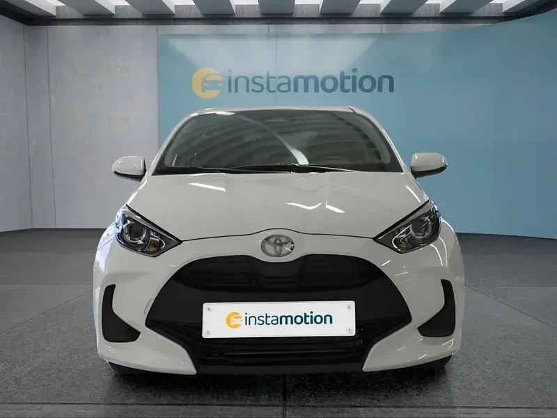 Neu Toyota Yaris 116 PS (85 kW) 2025 Weiß Kleinwagen