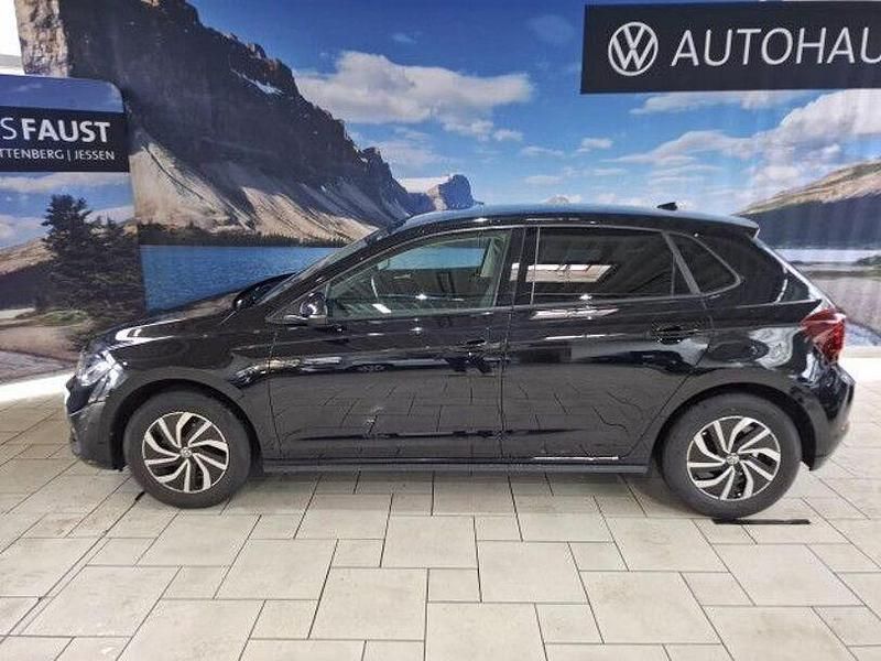 Gebraucht VW Polo Life 80 PS (58 kW) 2023 Schwarz Limousine