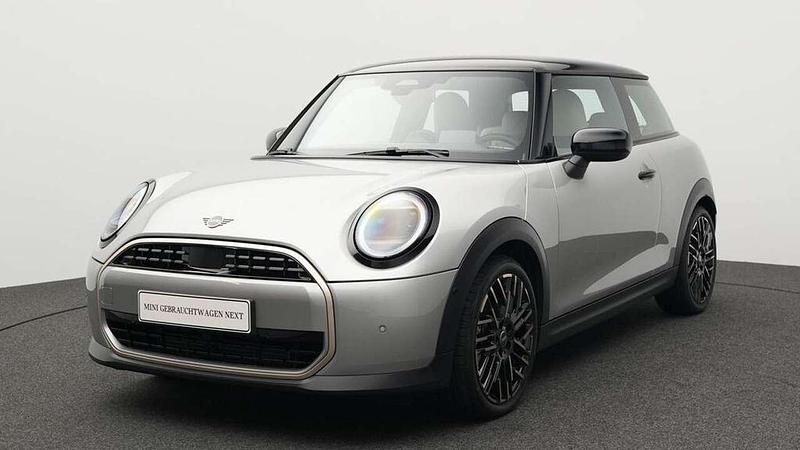 Grau Gebraucht 2024 Mini Cooper Favoured Kleinwagen | 23.756 € (Superpreis) - Bild 1/4